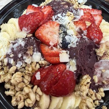Aloha Acai - Ohelo Papa "Strawberry bowl" add coconut flakes - Acai Bowls Near Me - Kaneohe, Hawaii Aloha Acai - Ohelo Papa "Strawberry bowl" add coconut flakes - Acai Bowls Near Me - Kaneohe, Hawaii