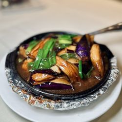 Mayflower Restaurant - Braised Egg Tofu & Eggplant 紅燒玉子豆腐茄子煲 $24