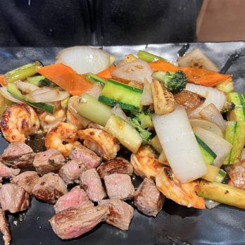 Fuku Japanese Grill - Filet Mignon (medium rare). Scallops, Shrimp and Vegetables - Sushi Bars Near Me - Gainesville, Texas