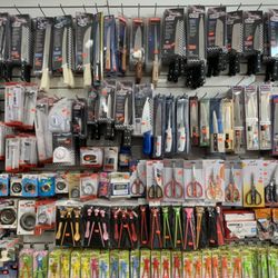 Premium Kitchen Supplies - Wide variety of knives
