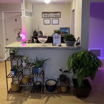 Redwood Wellness Spa - Welcome desk - Massage Near Me - Santa Rosa, California Redwood Wellness Spa - Welcome desk - Massage Near Me - Santa Rosa, California