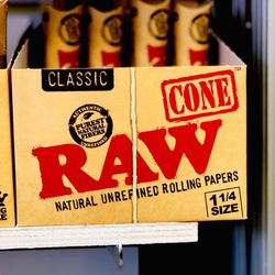 Cigarette And Gift Shop - RAW Cone, rolling paper, tips