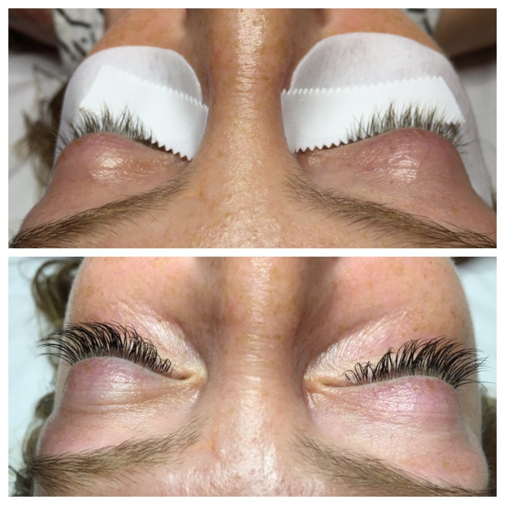 Lashes By Roz Logo