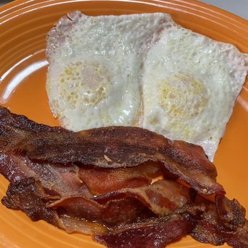 Roosters Restaurant - American Near Me - Pendleton, Oregon