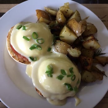 Matt's Big Breakfast - Classic Eggs Benedict... In a league of its own. Truly Amazing... - Breakfast & Brunch Near Me - Phoenix, Arizona Matt's Big Breakfast - Classic Eggs Benedict... In a league of its own. Truly Amazing... - Breakfast & Brunch Near Me - Phoenix, Arizona