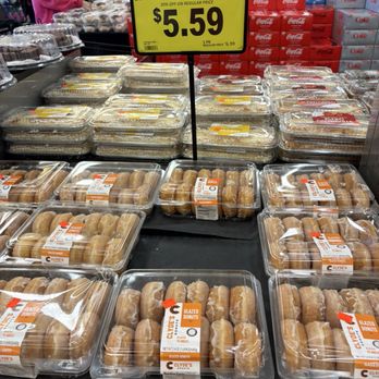 Tony's Fresh Market - Glazed Donuts Display - Grocery Near Me - Berwyn, Illinois
