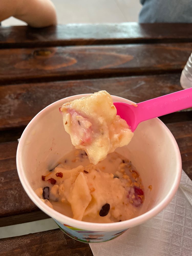 FRUGOS FROZEN YOGURT Updated May 2024 32 Photos & 71 Reviews 892