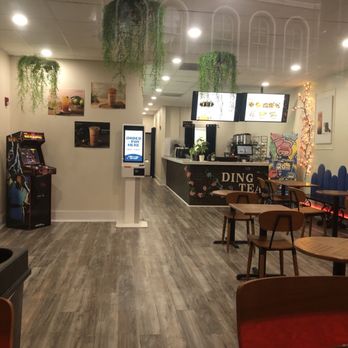 Dingtea Downtown Nola - The inside - Bubble Tea Near Me - New Orleans, Louisiana Dingtea Downtown Nola - The inside - Bubble Tea Near Me - New Orleans, Louisiana