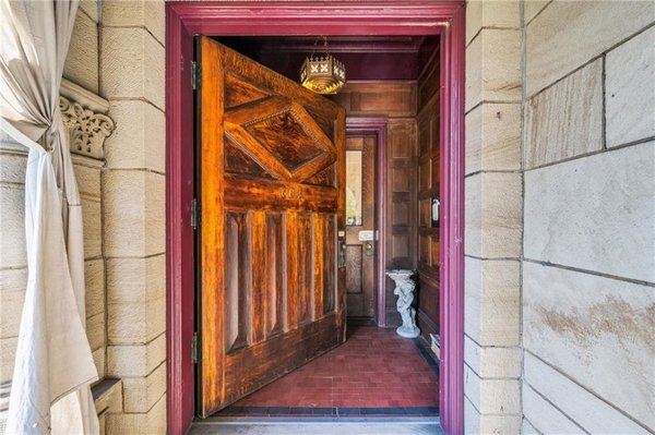 Boggs Mansion by null