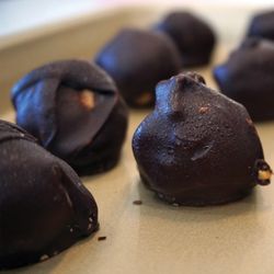 Robyn's Cookies - GF Peanut Butter Balls