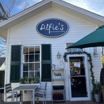 Alfie's - the outside of the building - Vegetarian Near Me - Granville, Ohio Alfie's - the outside of the building - Vegetarian Near Me - Granville, Ohio
