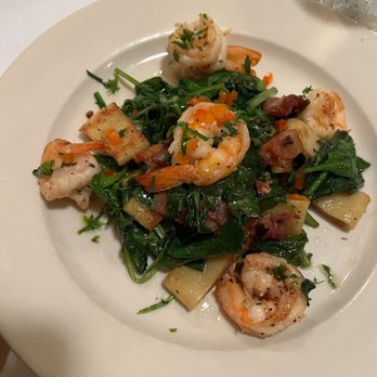 Gigino Trattoria - Gamberoni tre torri..amazing Shrimp sautéed with bacon, spinach, calamarata pasta, garlic and olive oil. - Italian Near Me - New York, New York Gigino Trattoria - Gamberoni tre torri..amazing Shrimp sautéed with bacon, spinach, calamarata pasta, garlic and olive oil. - Italian Near Me - New York, New York