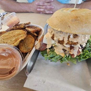 Seven Brothers - Burger and home fries. - Burgers Near Me - Farmington, Utah Seven Brothers - Burger and home fries. - Burgers Near Me - Farmington, Utah