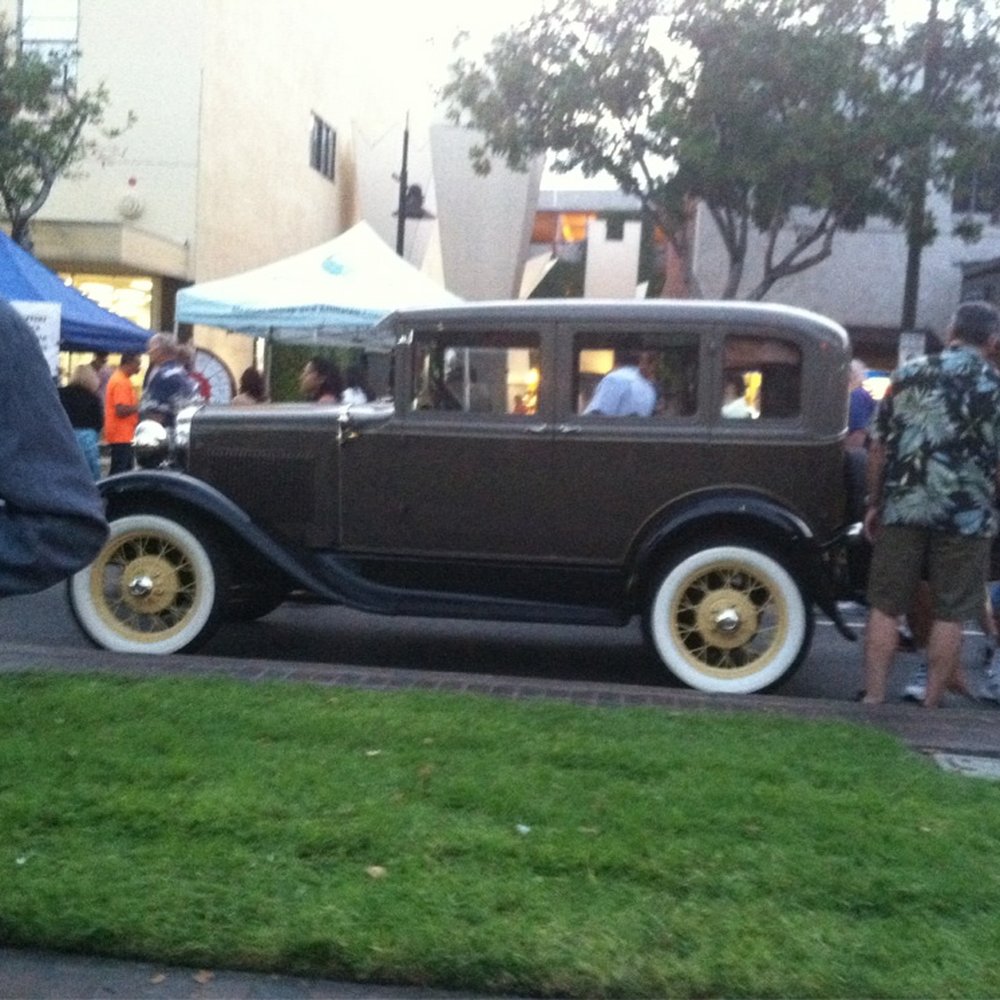 Glendale Cruise Night - Festivals Near Me - Glendale, California Glendale Cruise Night - Festivals Near Me - Glendale, California
