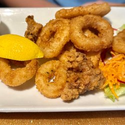 Nguyens Asian Grill - Fried calamari