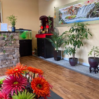 Majestic Foot Spa - Waiting room - Massage Near Me - Fishers, Indiana Majestic Foot Spa - Waiting room - Massage Near Me - Fishers, Indiana