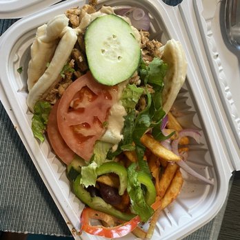Gyromania - Mini Gyros with chicken and fries - Greek Near Me - Stevenson Ranch, California Gyromania - Mini Gyros with chicken and fries - Greek Near Me - Stevenson Ranch, California