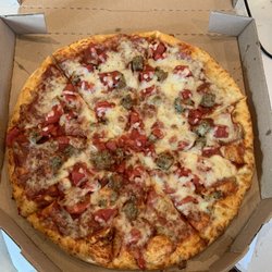 Domino's Pizza - Look at this beautiful pie! Perfectly prepared. Thanks Team!