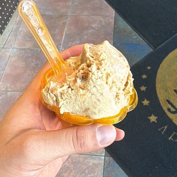 Hollywood Gelato - Lotus gelato - Ice Cream & Frozen Yogurt Near Me - Toronto, Ontario Hollywood Gelato - Lotus gelato - Ice Cream & Frozen Yogurt Near Me - Toronto, Ontario