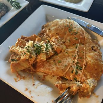It's Italian Cucina - Chicken parm, Morgan style - Wine Bars Near Me - Austin, Texas It's Italian Cucina - Chicken parm, Morgan style - Wine Bars Near Me - Austin, Texas