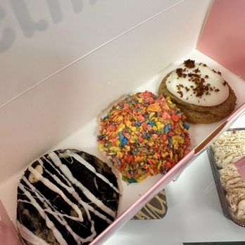 Crumbl - Clairemont - Bakeries Near Me - San Diego, California Crumbl - Clairemont - Bakeries Near Me - San Diego, California