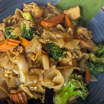 Thai Table  - Pad See Ew - Thai Near Me - Berkeley, California
