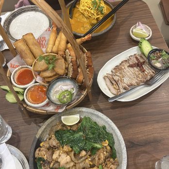 Zab Bite - Assorted Appetizer, Pad See Ew, - Thai Near Me - Vancouver, British Columbia