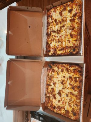 Naked City Pizza by null