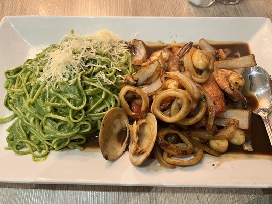 La Playa Grill by null