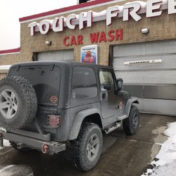 Goin' in for a touchless bath.