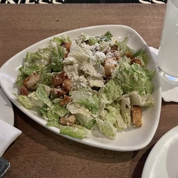 Carragher's Pub & Restaurant - Caesar salad - very good - Pubs Near Me - New York, New York