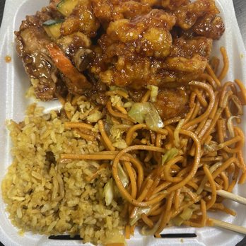 Hong Kong Express - Orange Chicken, Mushroom Chicken, chow mein and fried rice. - Chinese Near Me - Tustin, California Hong Kong Express - Orange Chicken, Mushroom Chicken, chow mein and fried rice. - Chinese Near Me - Tustin, California