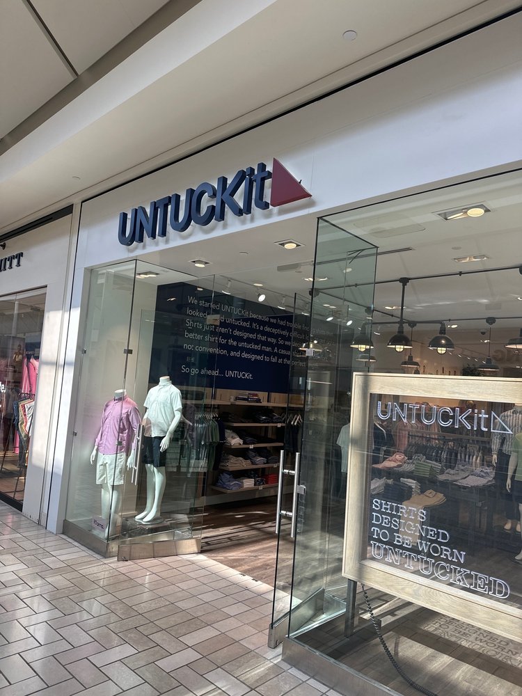 UNTUCKIT Updated September 2024 1961 Chain Bridge Rd H007u, Tysons