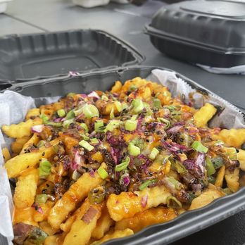 Shroomlicious Meals - Loaded fries - Vegan Near Me - Memphis, Tennessee