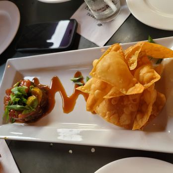 Marlow's Tavern - Ahi Tuna Poke - Gastropubs Near Me - Duluth, Georgia