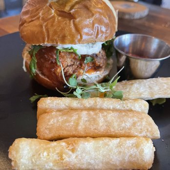Full Bloom Vegan - Nashville Hot Chicken Sandwich made with cauliflower (it was really good) - Vegan Near Me - Miami Beach, Florida Full Bloom Vegan - Nashville Hot Chicken Sandwich made with cauliflower (it was really good) - Vegan Near Me - Miami Beach, Florida