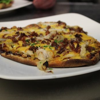 Gardens & Fields Restaurant - BBQ Chicken Flatbread - Burgers Near Me - Peterborough, Ontario