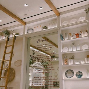 Bacio di Latte - inside - Ice Cream & Frozen Yogurt Near Me - Los Angeles, California