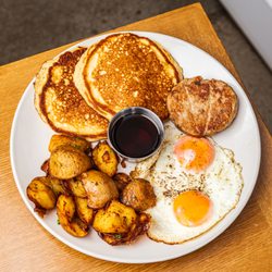 Native Fields - Early Bird Specials with Locally Sourced Eggs, Ricotta Cheese Pancakes, Home Made Chicken Sausage and Maple Syrup