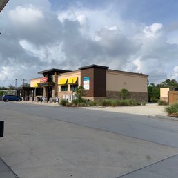 a view of a fast food restaurant