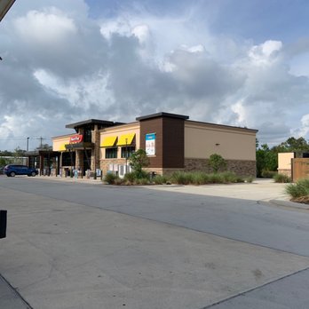 RaceTrac - a view of a fast food restaurant - Gas Stations Near Me - St. Augustine, Florida