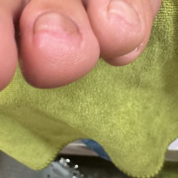 Varnish Lab - She cut n overgrown nail down to the point of bleeding. - Nail Salons Near Me - Playa Vista, California