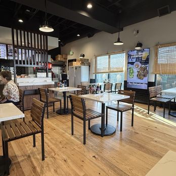 Moms Dishes - Vietnamese Near Me - Yakima, Washington