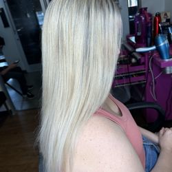 Mirror Mirror Salon