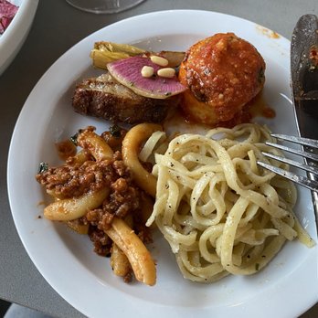 Tavolàta Fremont - The mains: tagliarini, strozzapreti, gnocchi alla romana - Italian Near Me - Seattle, Washington Tavolàta Fremont - The mains: tagliarini, strozzapreti, gnocchi alla romana - Italian Near Me - Seattle, Washington