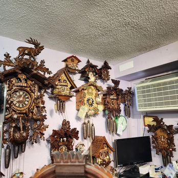 Hanson's Clock Shop Jewelers - Jewelry Near Me - Solvang, California Hanson's Clock Shop Jewelers - Jewelry Near Me - Solvang, California