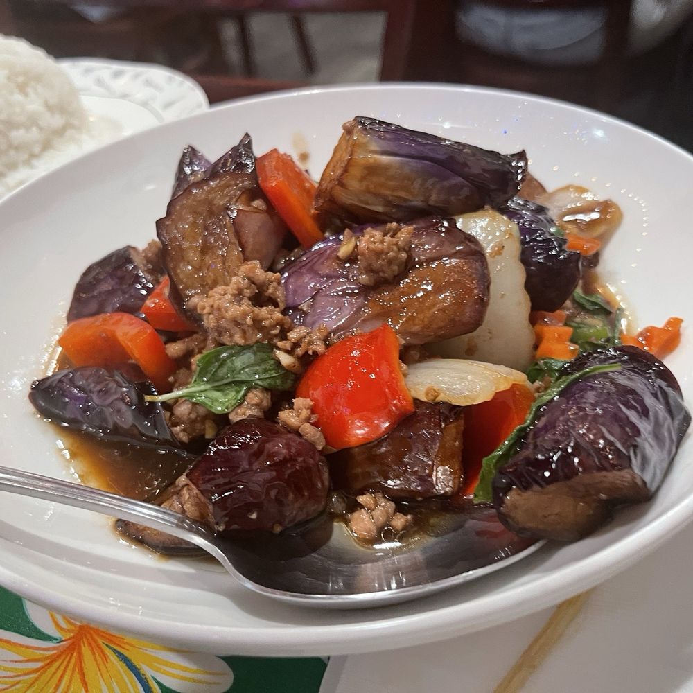 Green Basil Thai - Spicy Eggplant - Thai Near Me - Calabasas, California Green Basil Thai - Spicy Eggplant - Thai Near Me - Calabasas, California