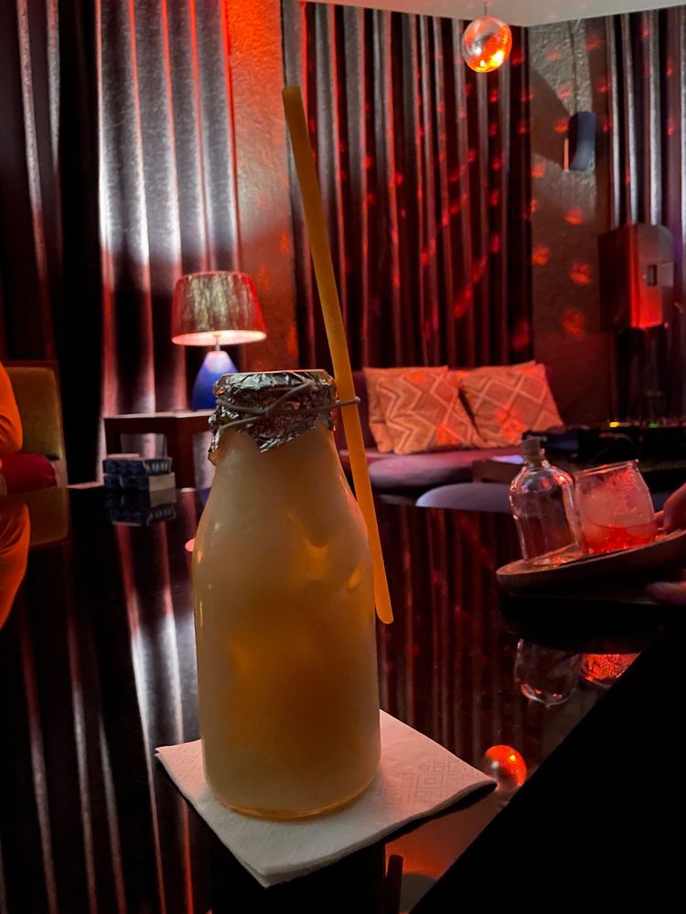 Cinco Lounge
