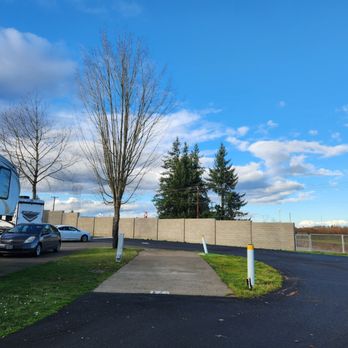 Aurora Acres RV Park - RV Parks Near Me - Aurora, Oregon Aurora Acres RV Park - RV Parks Near Me - Aurora, Oregon