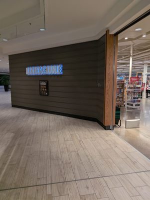 Barnes & Noble by null